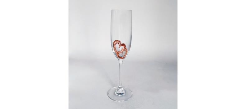 镶钻的水晶香槟酒高脚爱游戏体育官方网站首页(中国)有限公司